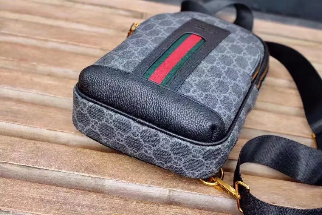 Gucci AAA Man Messenger Bags Resilient 9795