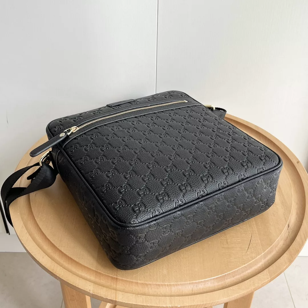 Gucci AAA Man Messenger Bags SmartChoice 2510