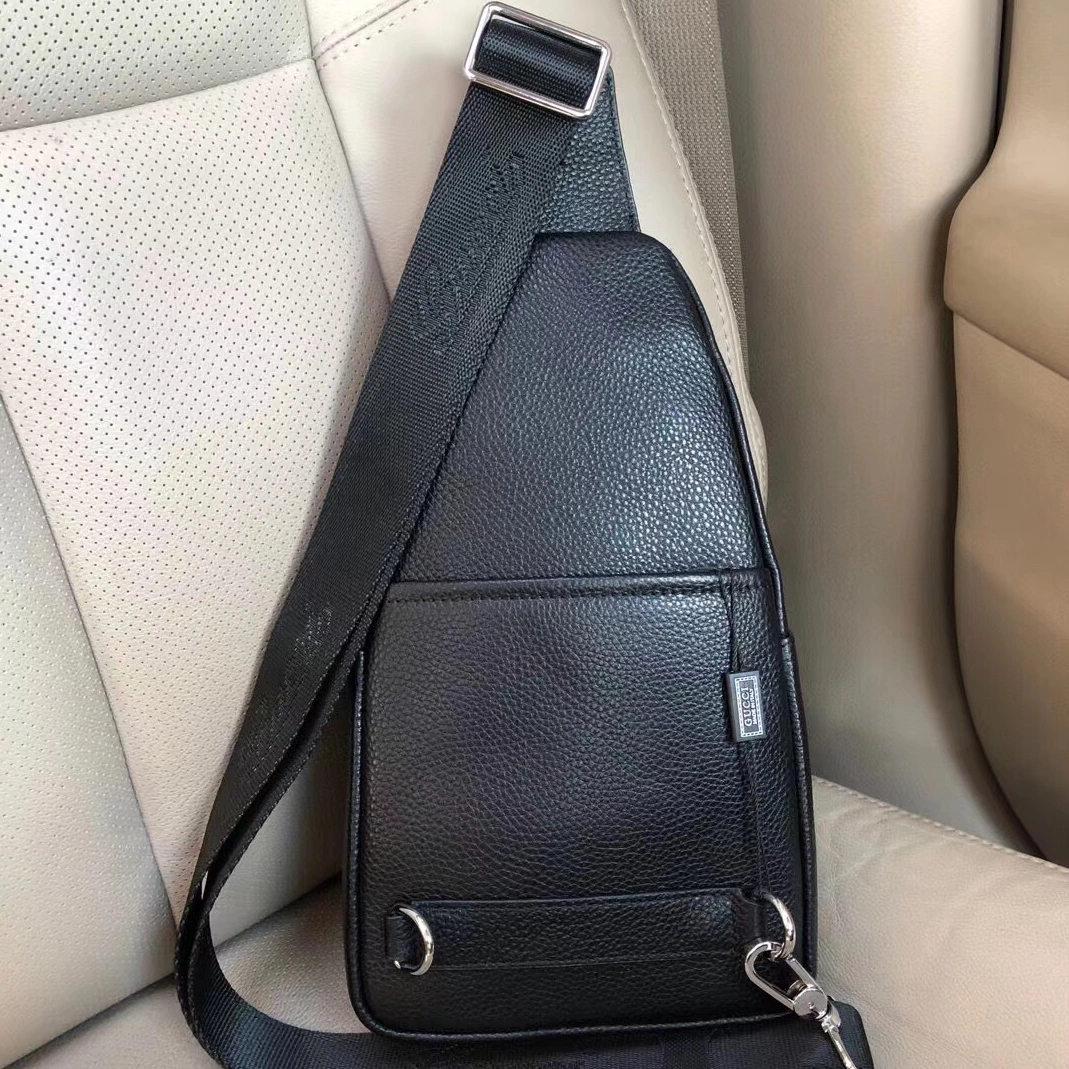 Gucci AAA Man Messenger Bags Soft 1165