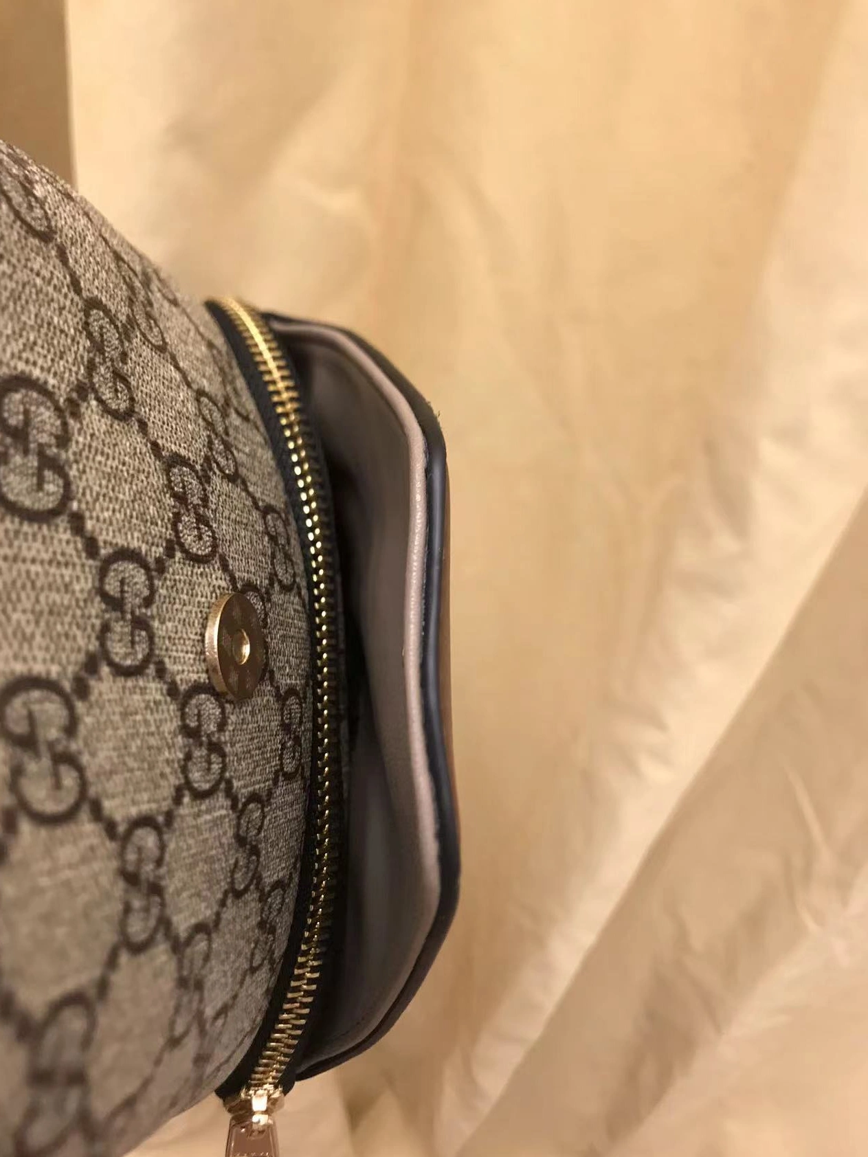 Gucci AAA Man Messenger Bags StreetReady 3323