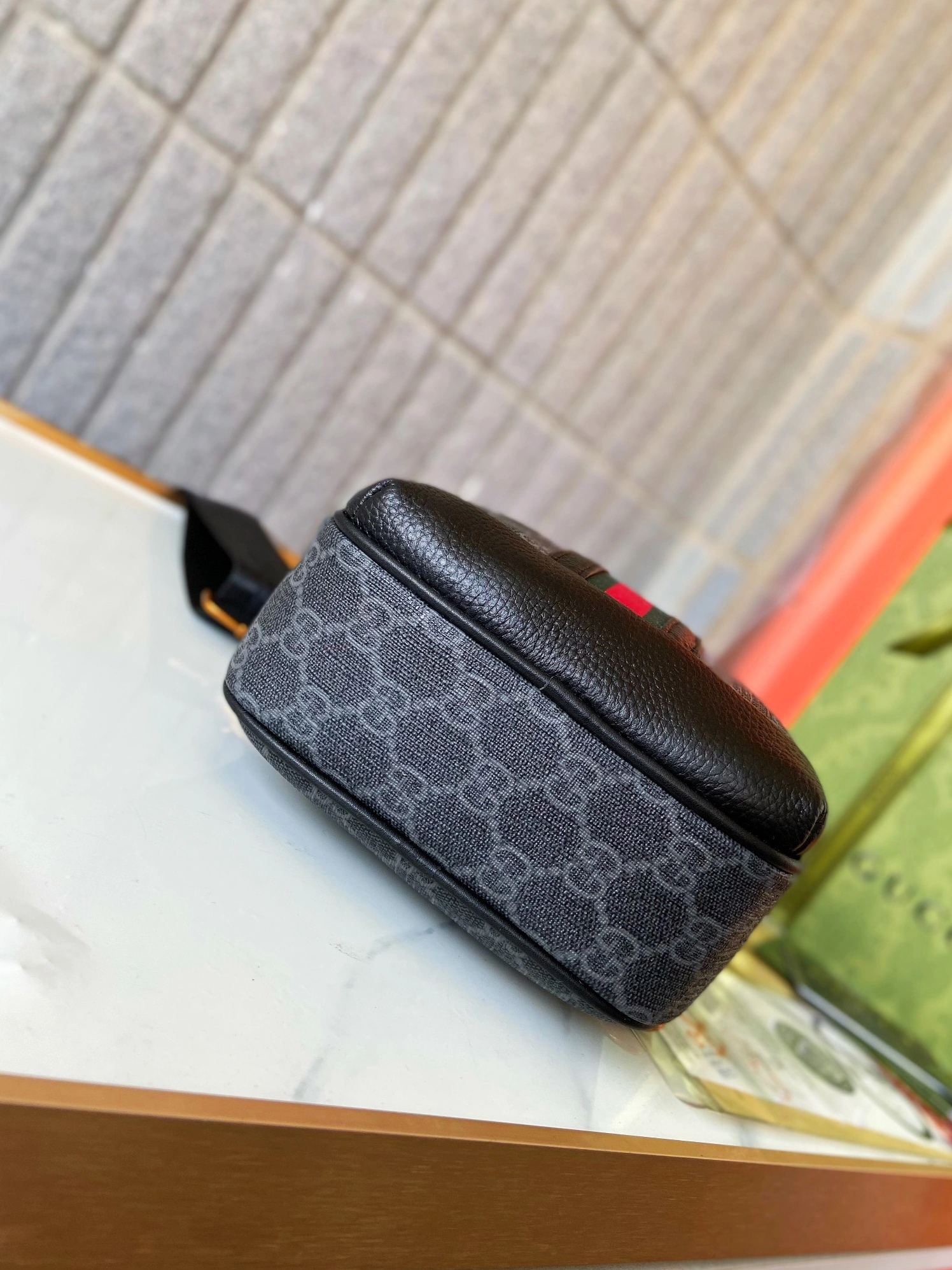 Gucci AAA Man Messenger Bags Stylish 9851