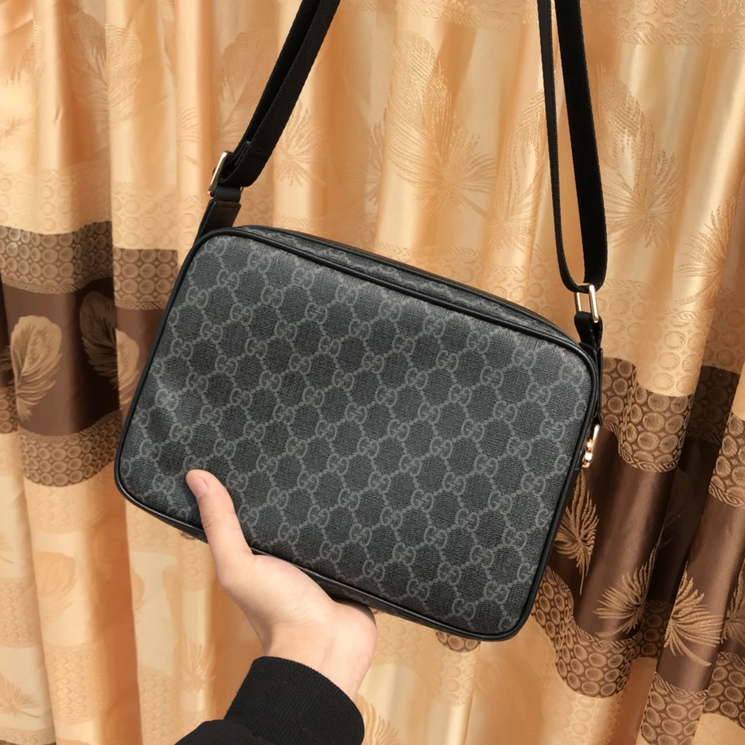 Gucci AAA Man Messenger Bags TopPick 557