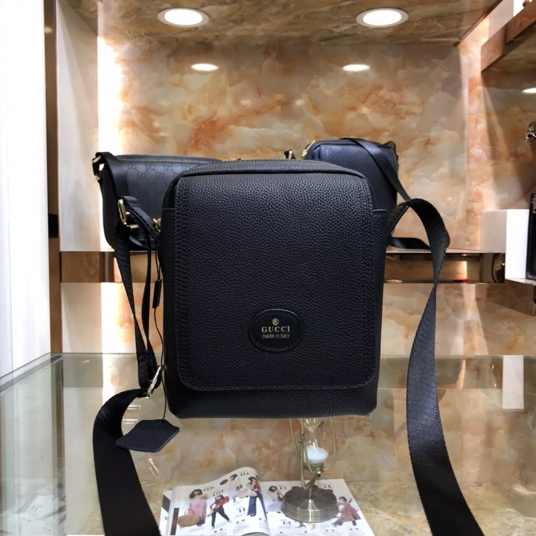 Gucci AAA Man Messenger Bags TopPick 850