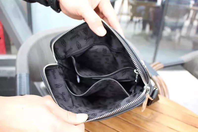Gucci AAA Man Messenger Bags Trendsetting 8533