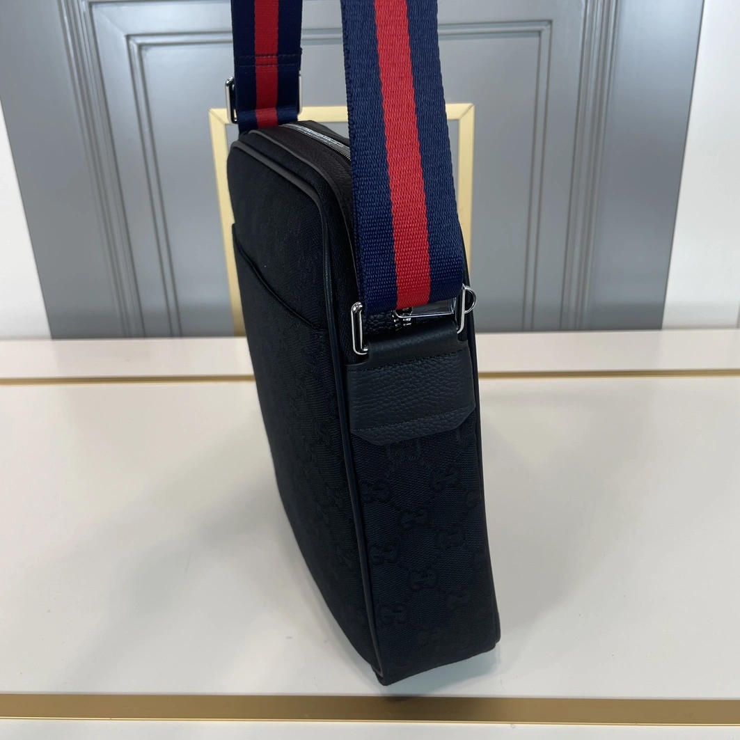 Gucci AAA Man Messenger Bags Trendy 1514