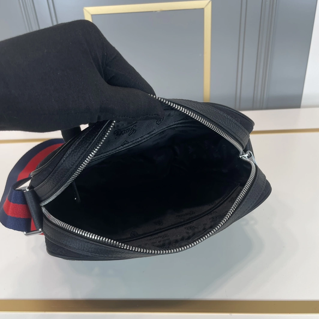 Gucci AAA Man Messenger Bags Trendy 1514