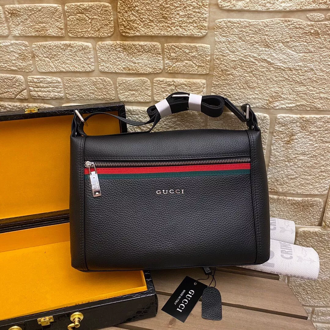 Gucci AAA Man Messenger Bags Trendy 7316