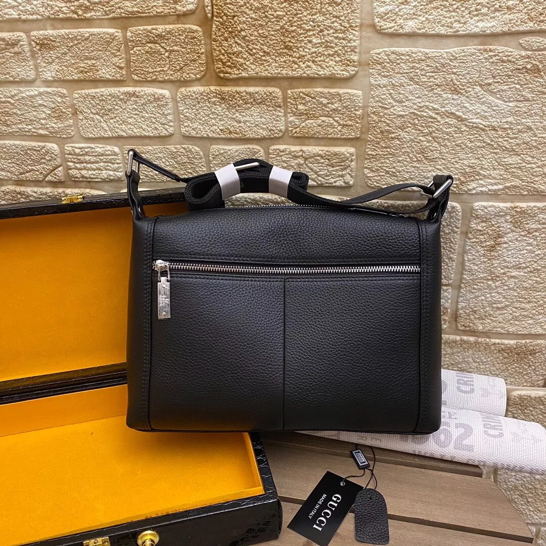 Gucci AAA Man Messenger Bags Trendy 7316