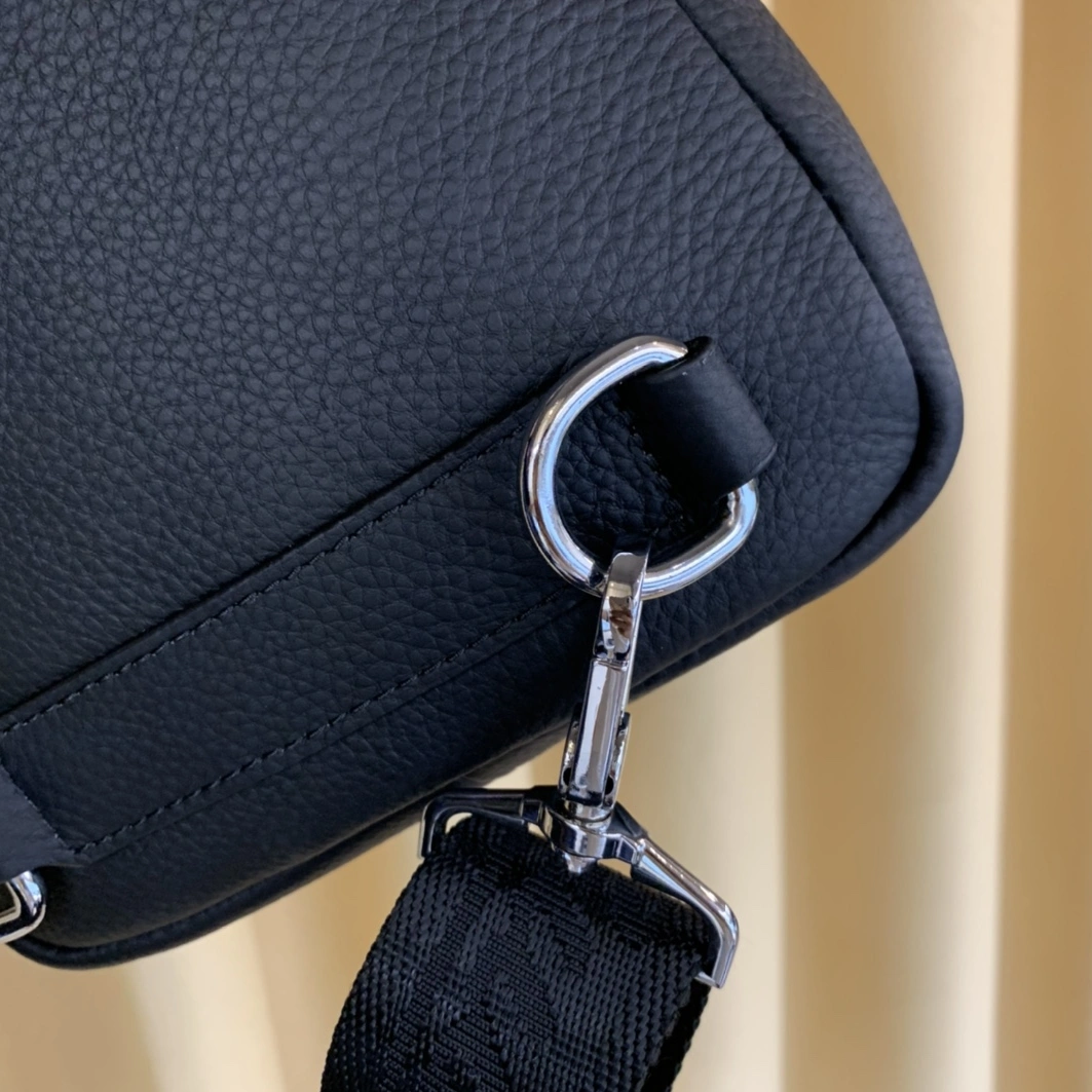 Gucci AAA Man Messenger Bags Trendy 9990
