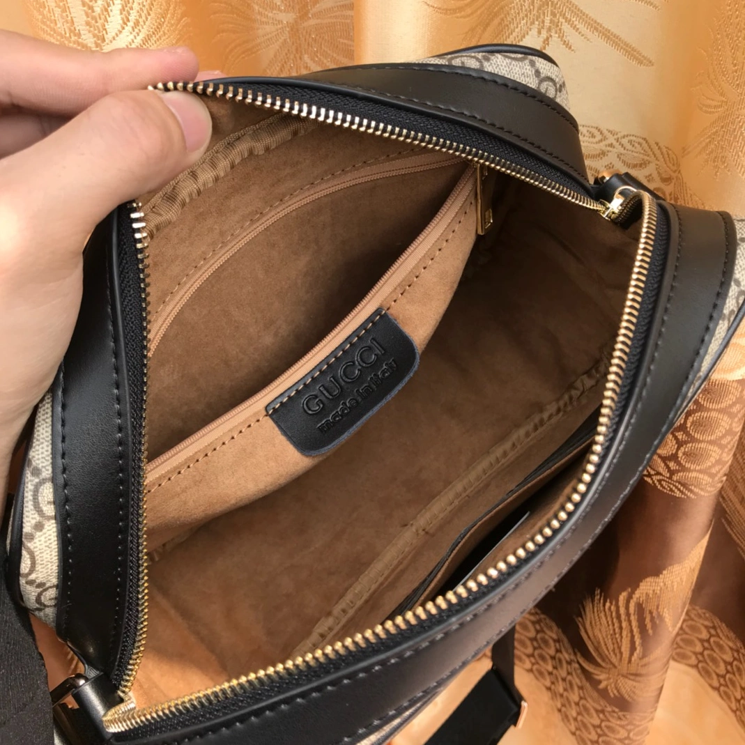 Gucci AAA Man Messenger Bags Vibrant 1746