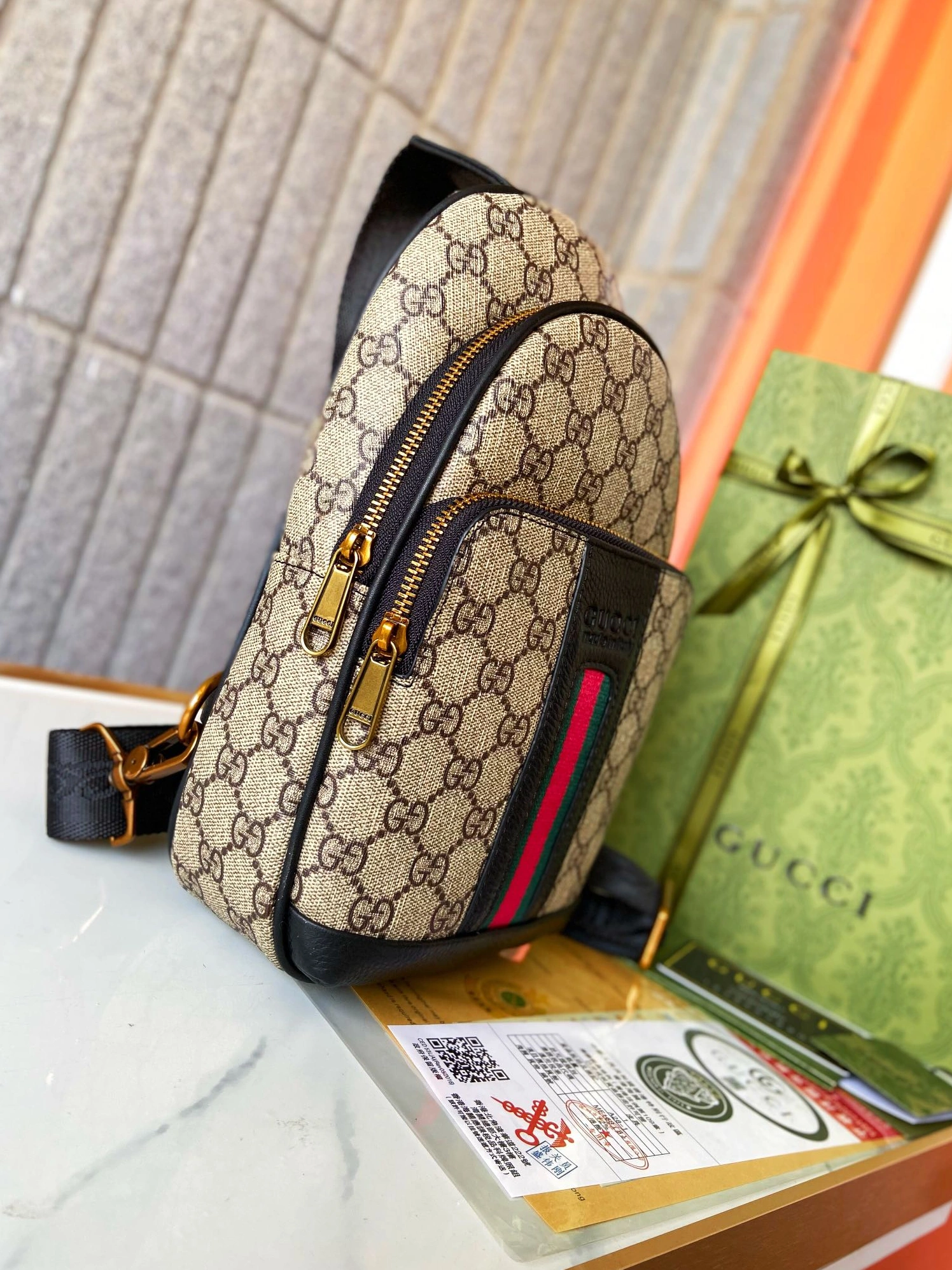 Gucci AAA Man Messenger Bags Vibrant 501