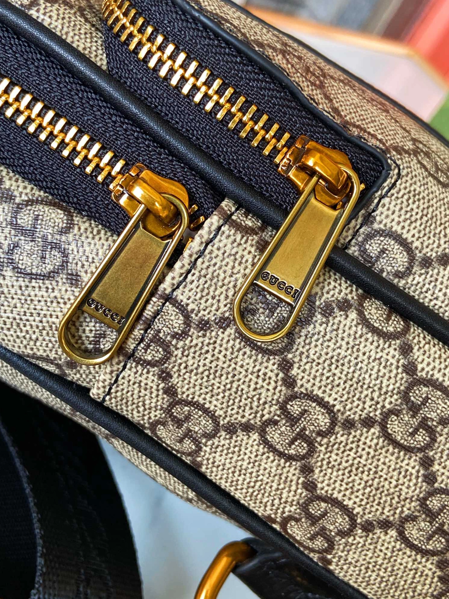 Gucci AAA Man Messenger Bags Vibrant 501