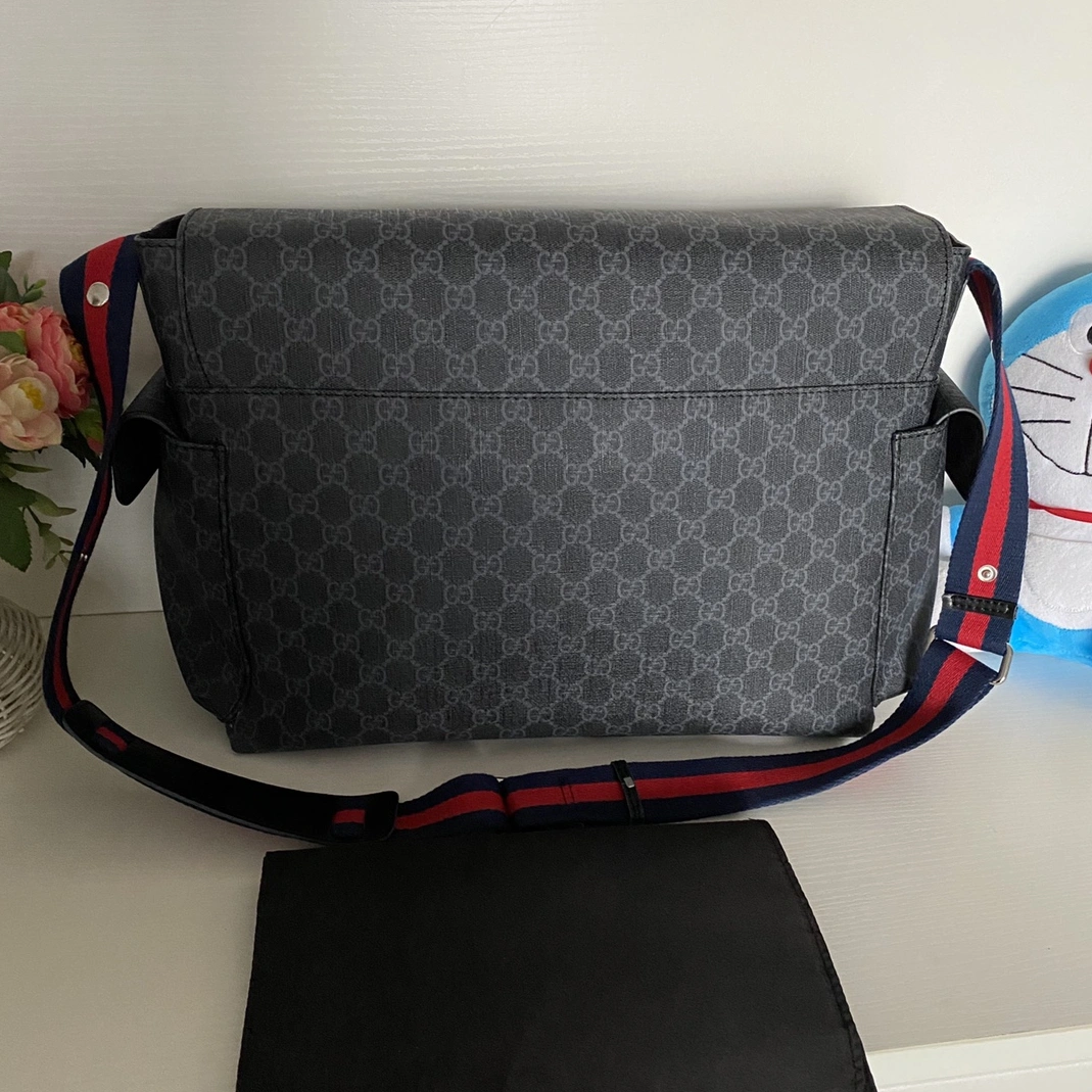 Gucci AAA Man Messenger Bags Vibrant 8058