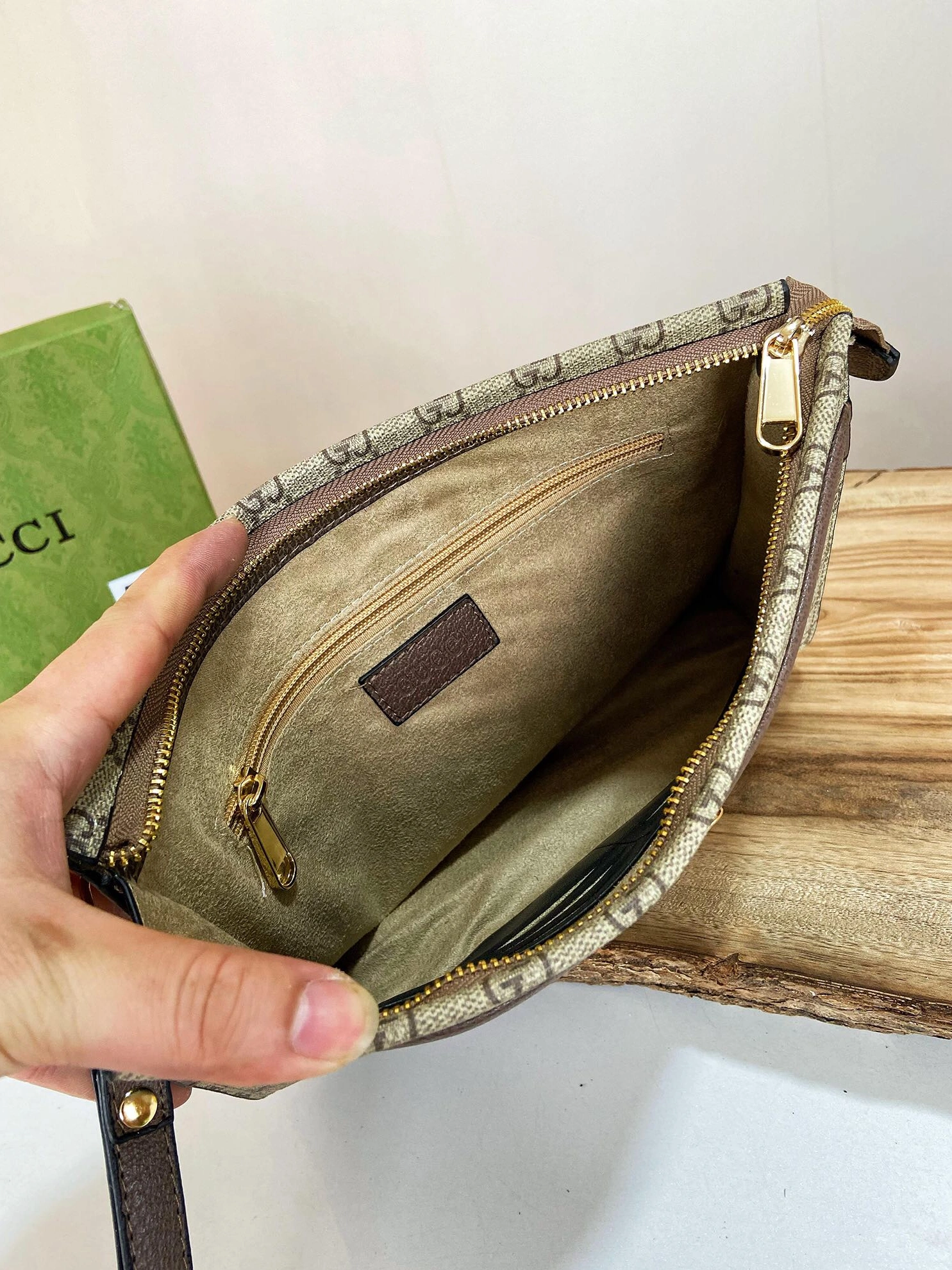 Gucci AAA Man Wallets Comfortable 2103