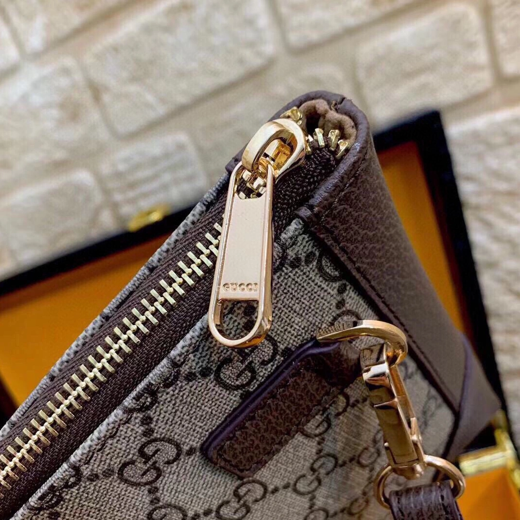 Gucci AAA Man Wallets Cozy 6031