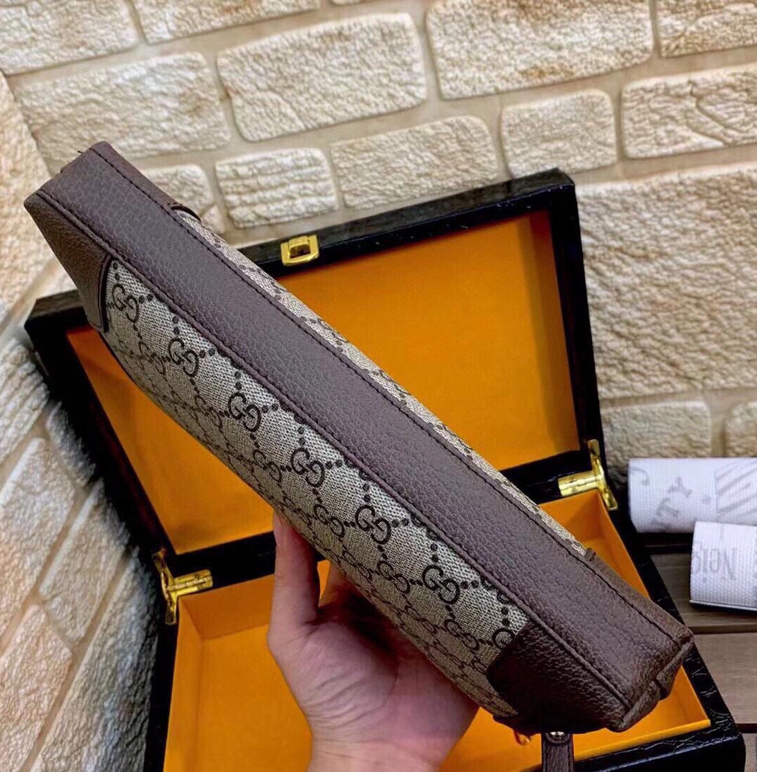 Gucci AAA Man Wallets Cozy 6031