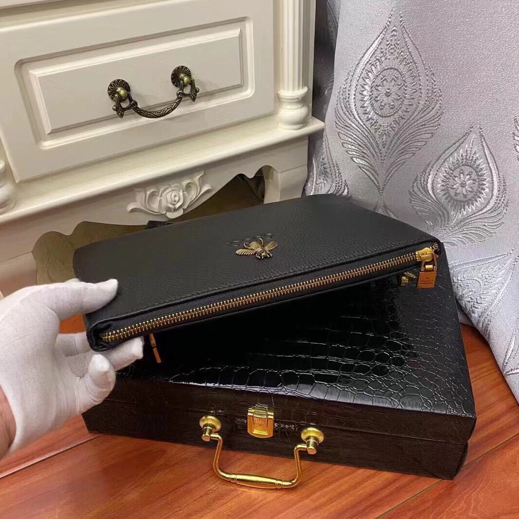 Gucci AAA Man Wallets Elegant 6490
