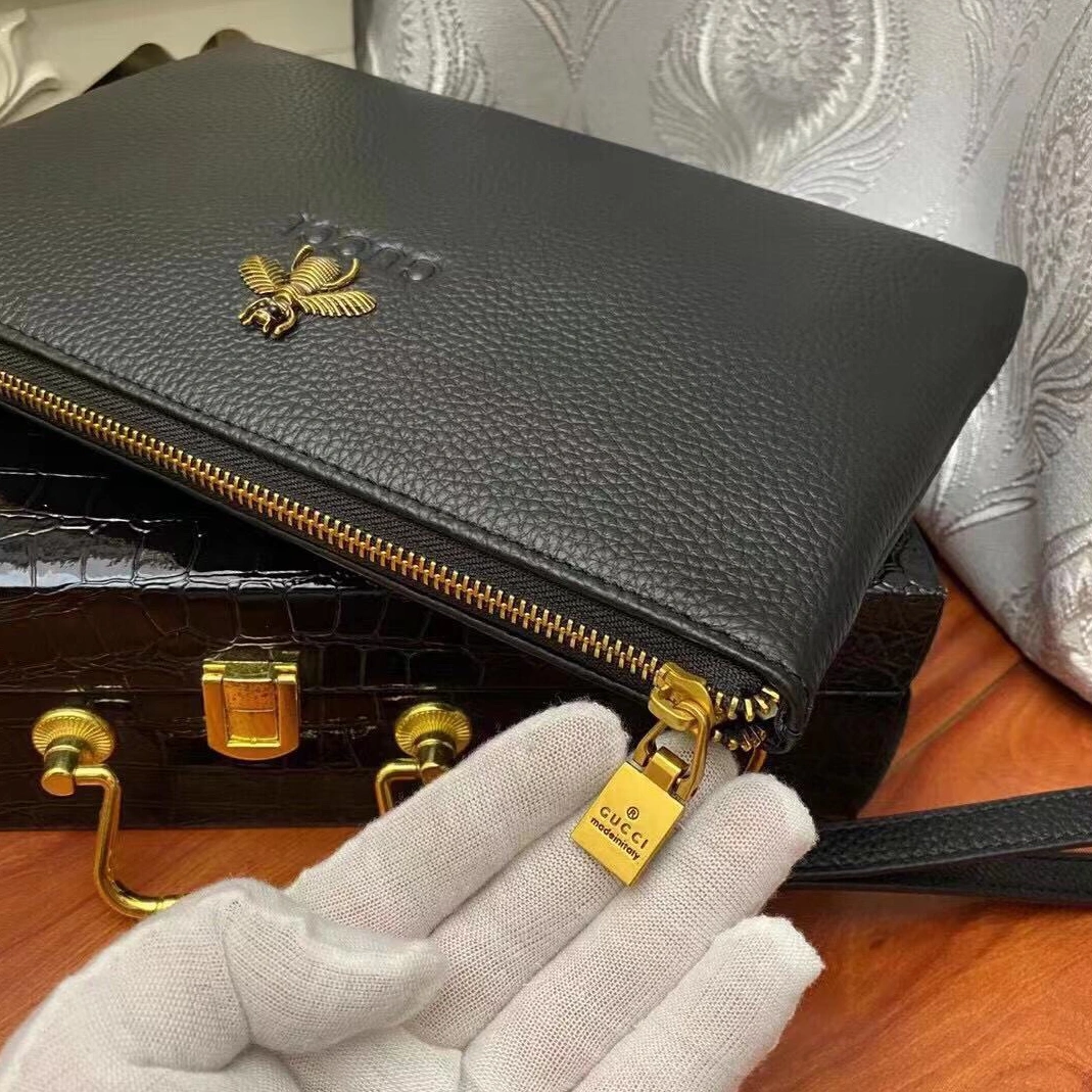 Gucci AAA Man Wallets Elegant 6490