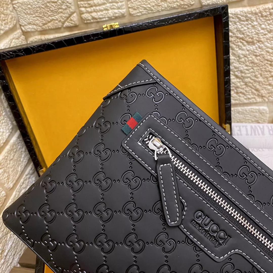 Gucci AAA Man Wallets Elegant 6566