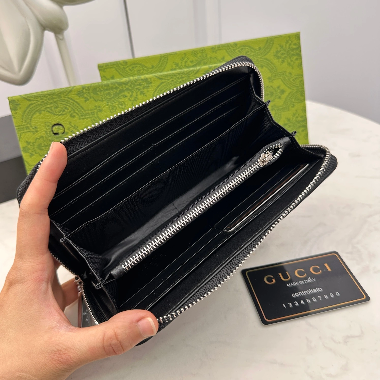 Gucci AAA Man Wallets EyeCatching 2156