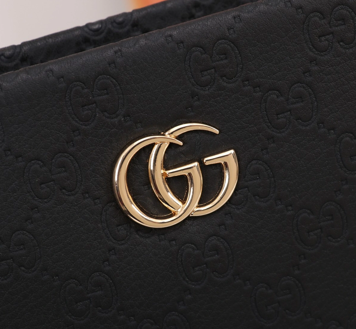 Gucci AAA Man Wallets Flexible 3897