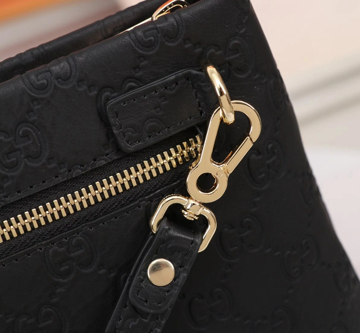 Gucci AAA Man Wallets Flexible 3897