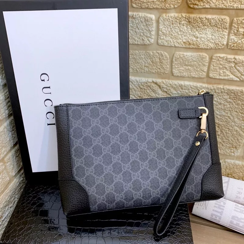 Gucci AAA Man Wallets Functional 3897
