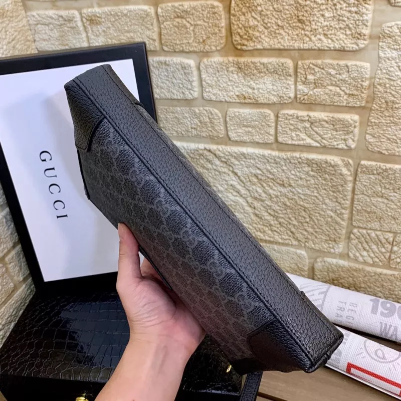 Gucci AAA Man Wallets Functional 3897
