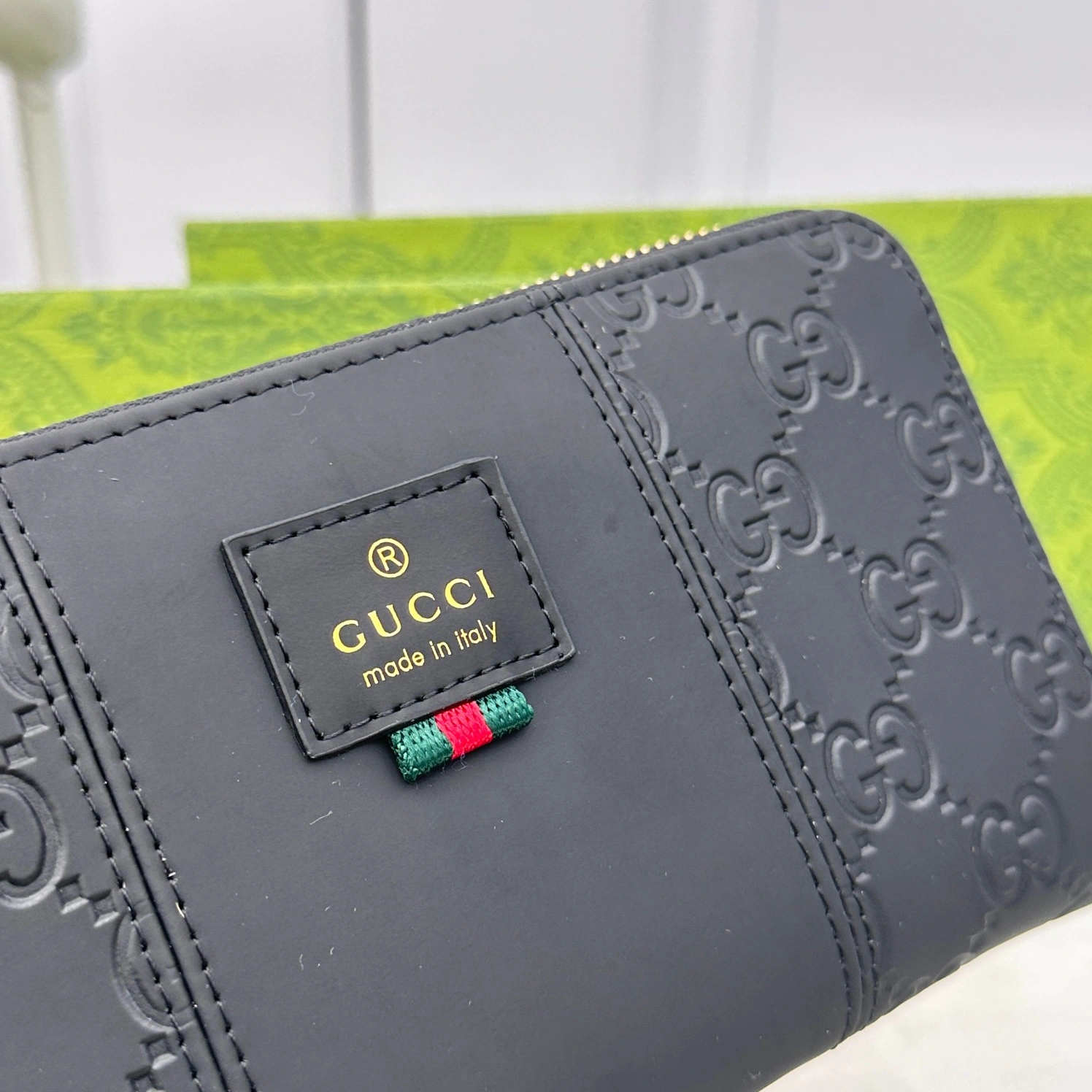Gucci AAA Man Wallets Functional 9246