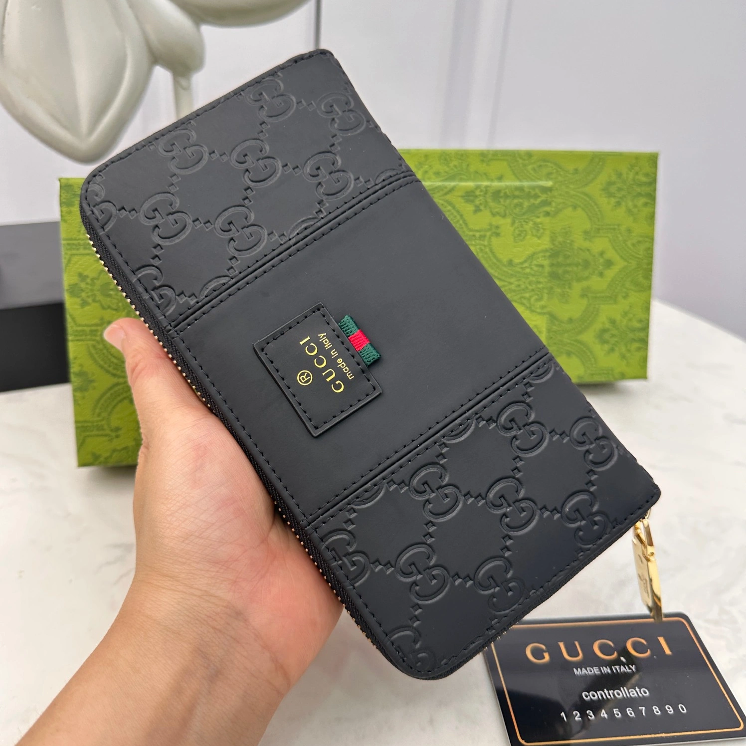 Gucci AAA Man Wallets Functional 9246
