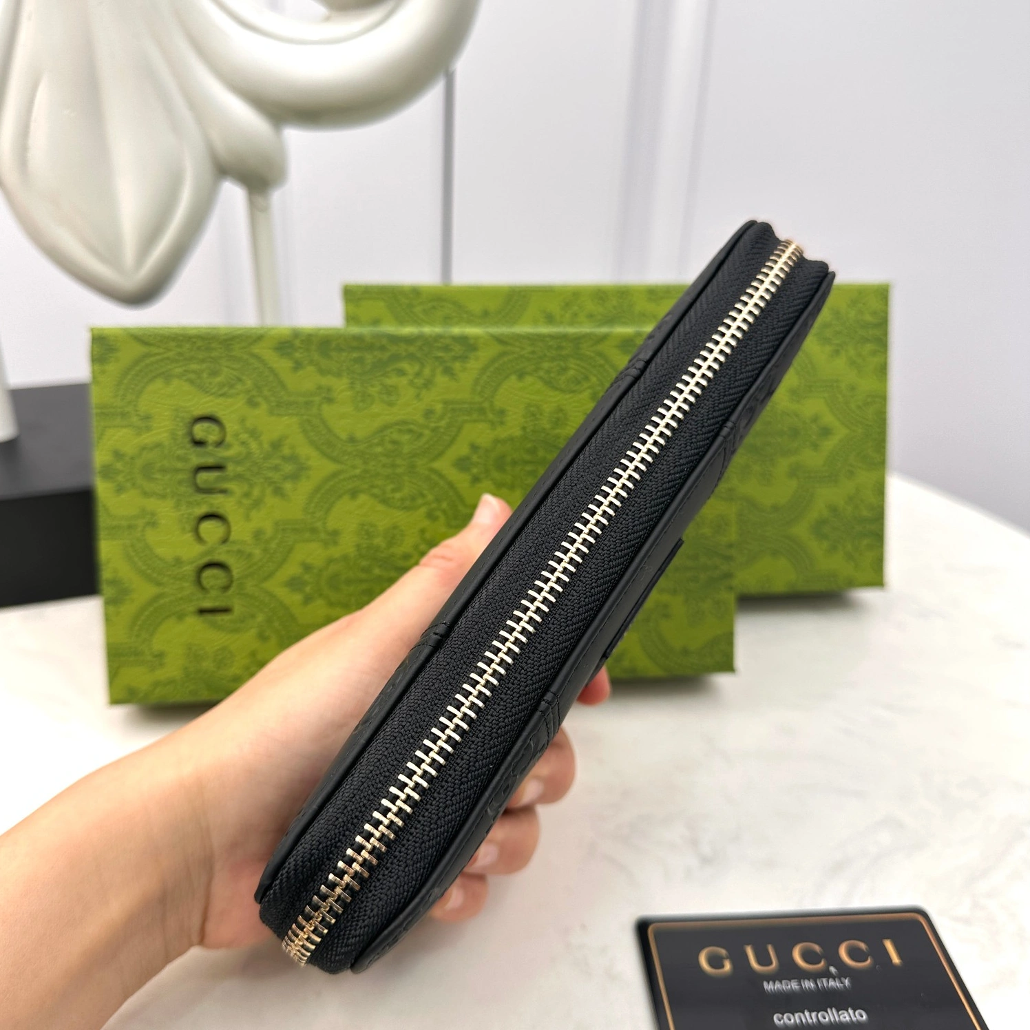 Gucci AAA Man Wallets Functional 9246