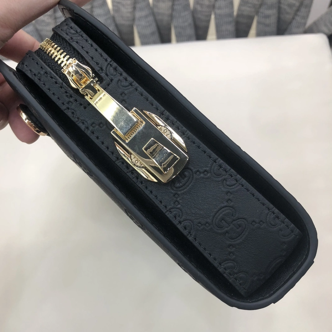 Gucci AAA Man Wallets Lightweight 4214