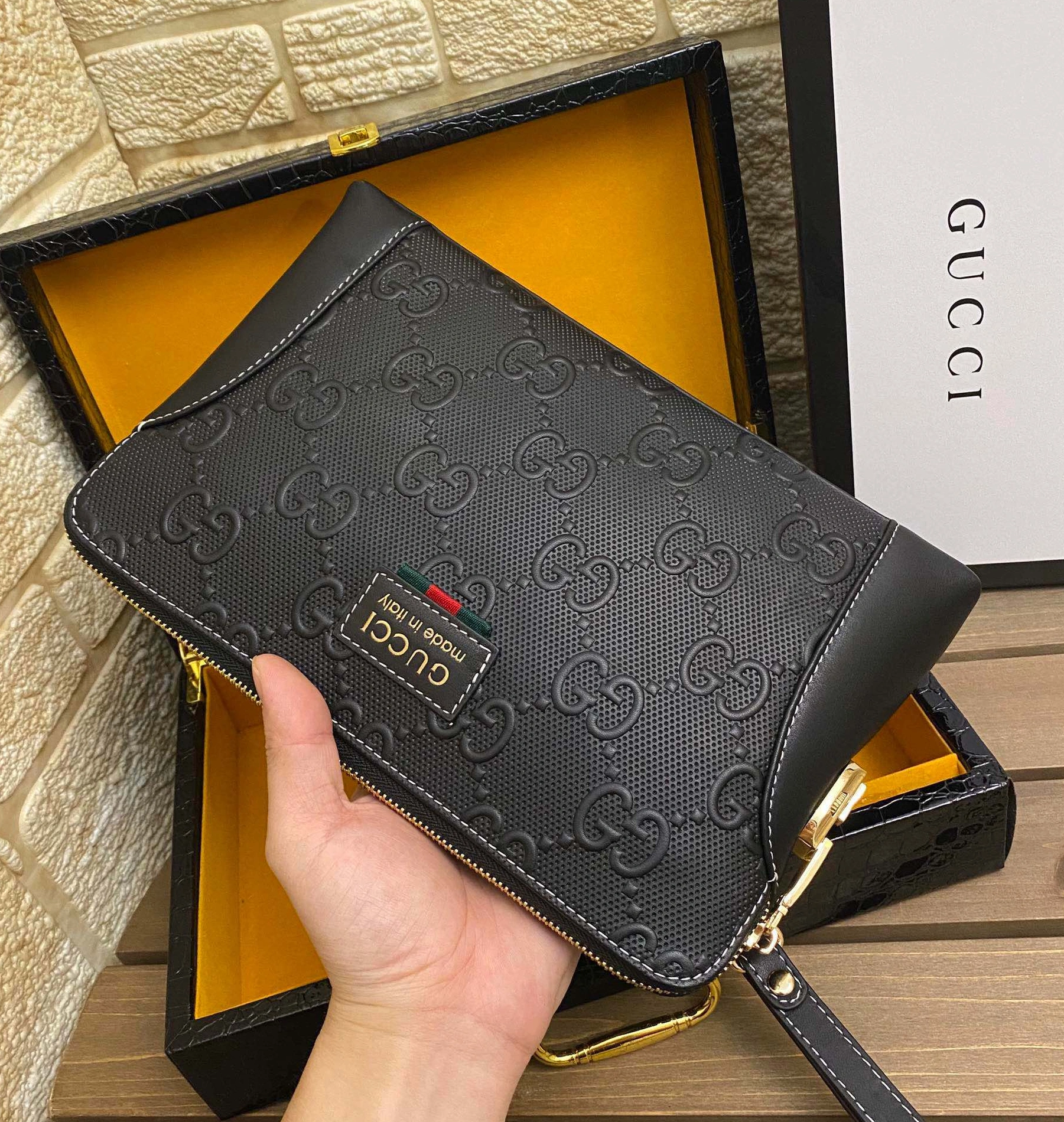 Gucci AAA Man Wallets Lightweight 8437