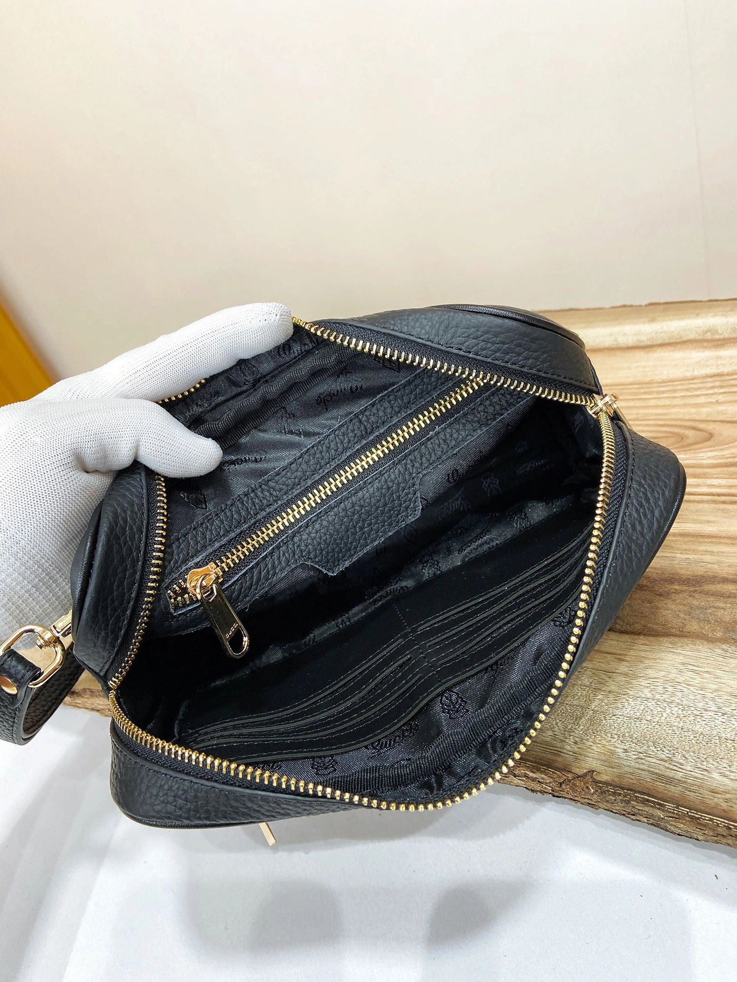 Gucci AAA Man Wallets Minimalist 7694