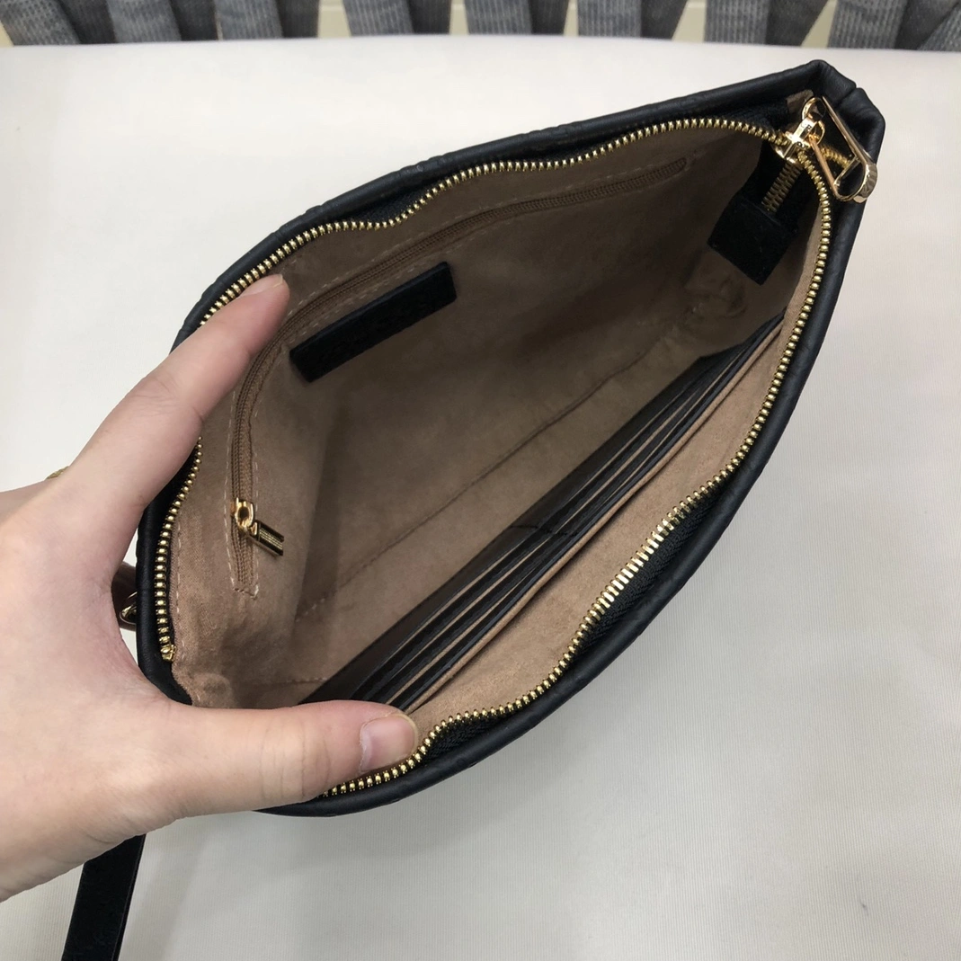 Gucci AAA Man Wallets ModernLook 1990