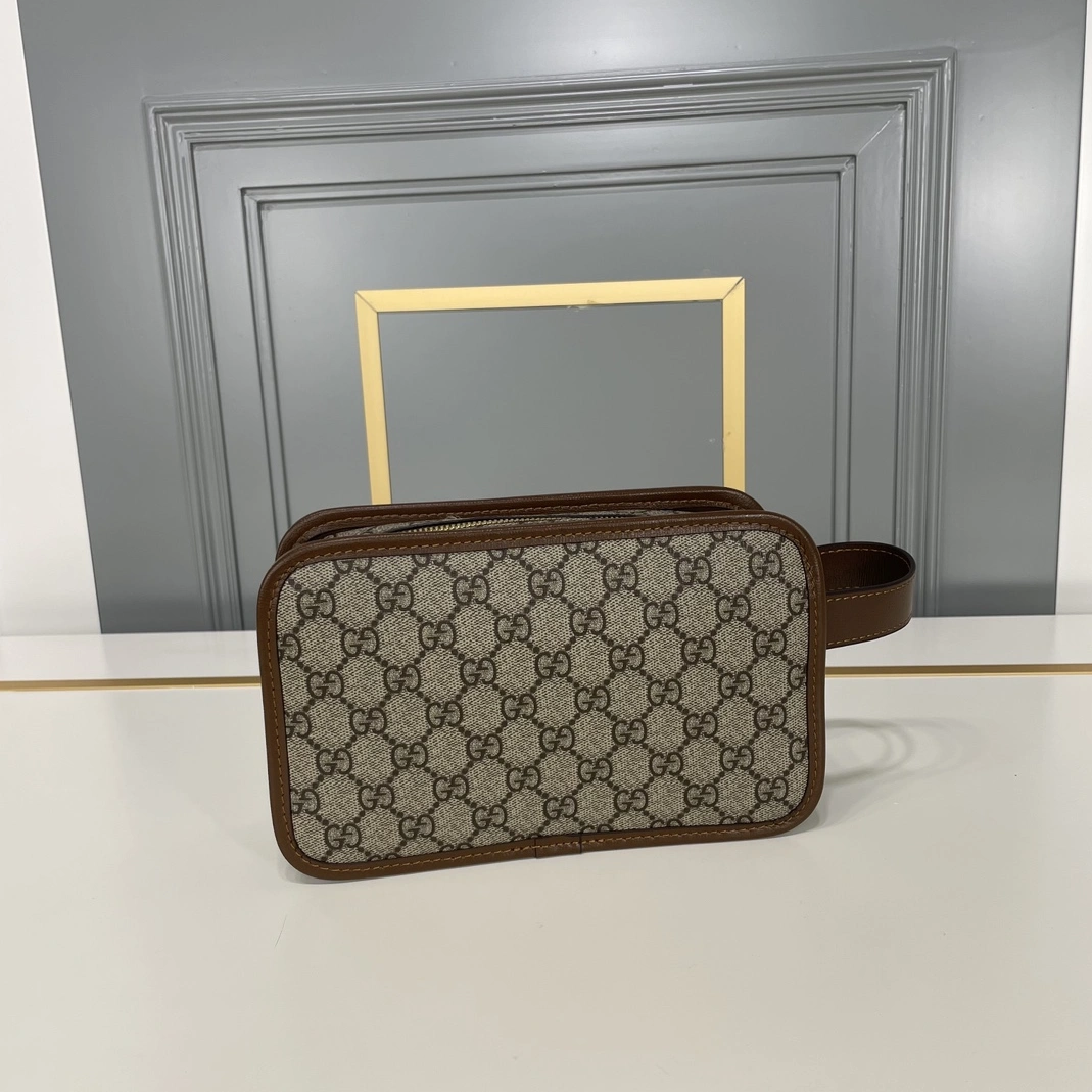 Gucci AAA Man Wallets ModernLook 4347