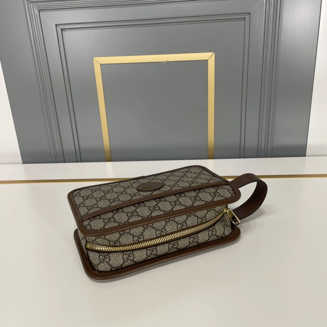 Gucci AAA Man Wallets ModernLook 4347