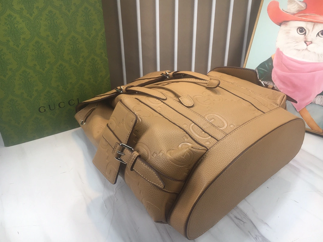 Gucci AAA Quality Backpacks Sleek 2880