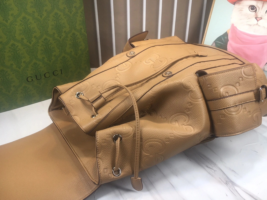Gucci AAA Quality Backpacks Sleek 2880