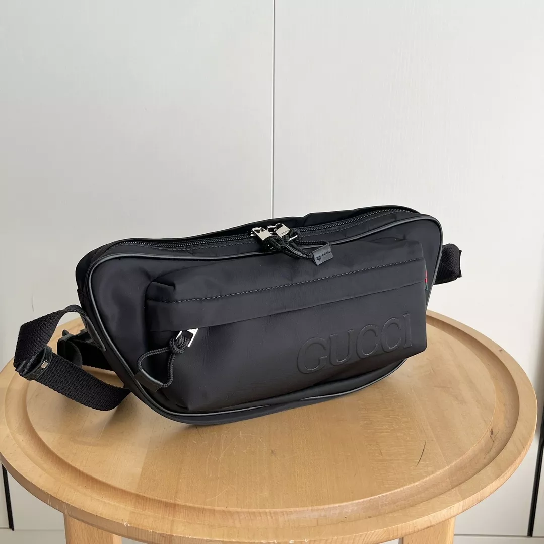 Gucci AAA Quality Belt Bags For Unisex Bold 9576