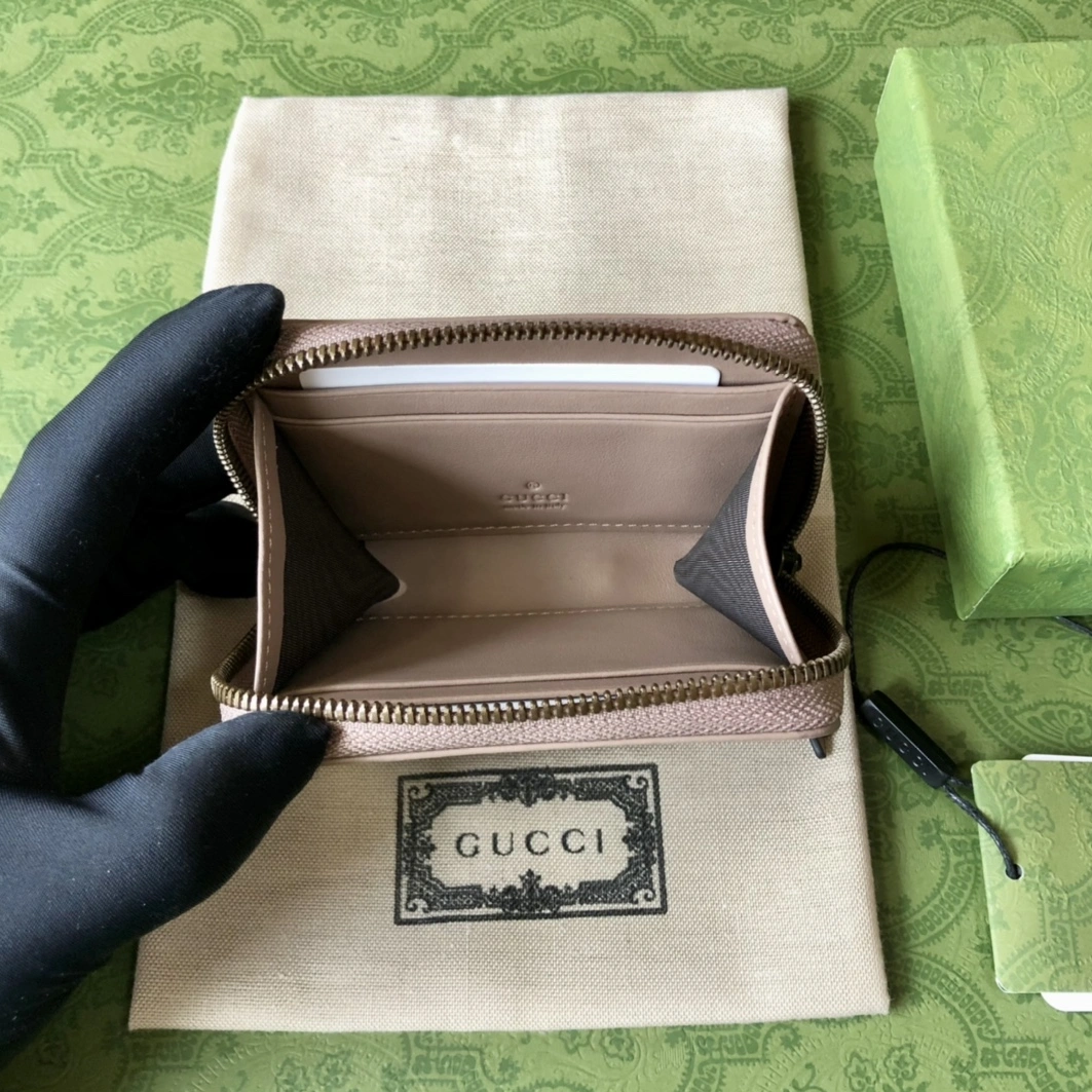 Gucci AAA Quality Card Case Popular 7598