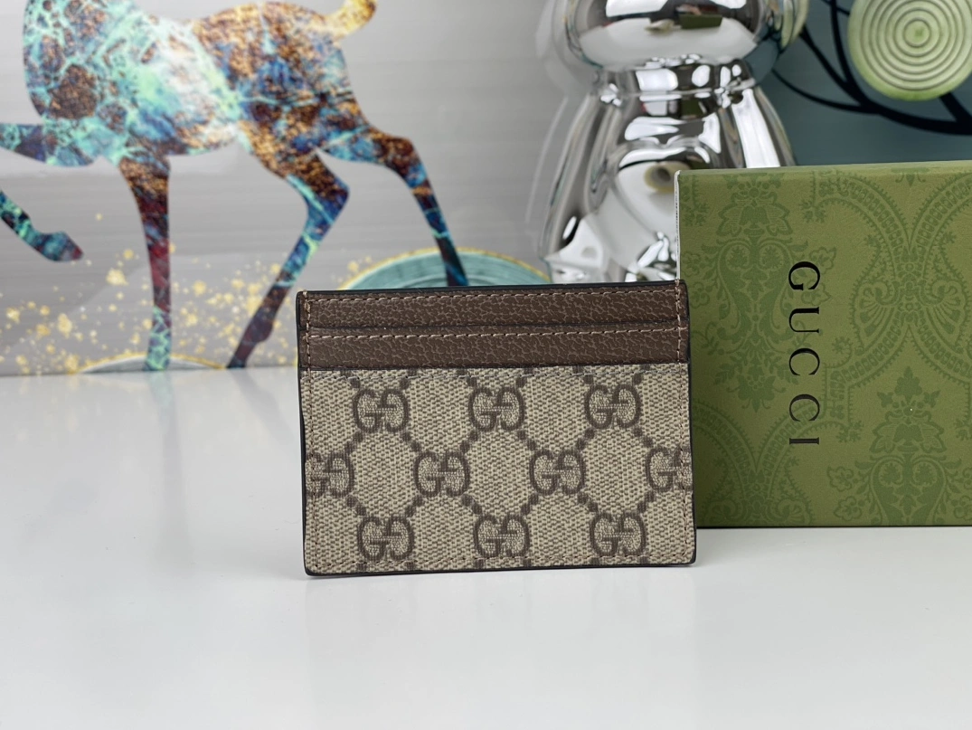 Gucci AAA Quality Card Case Reliable 7981