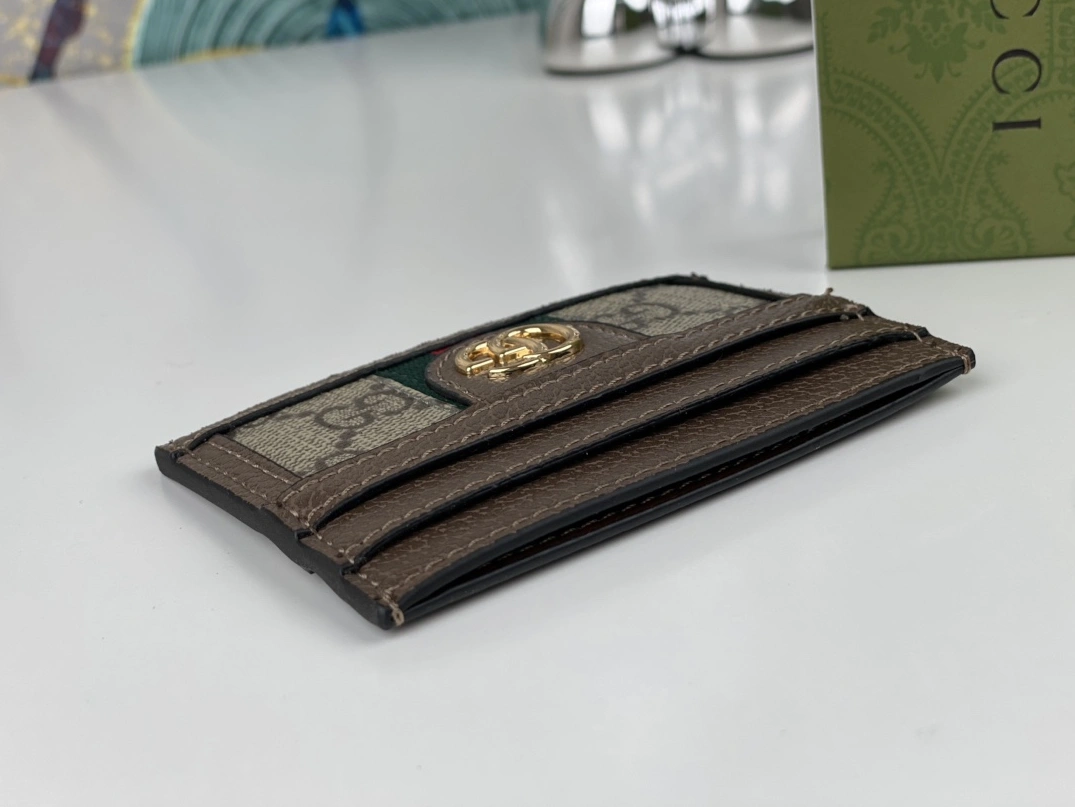 Gucci AAA Quality Card Case Reliable 7981