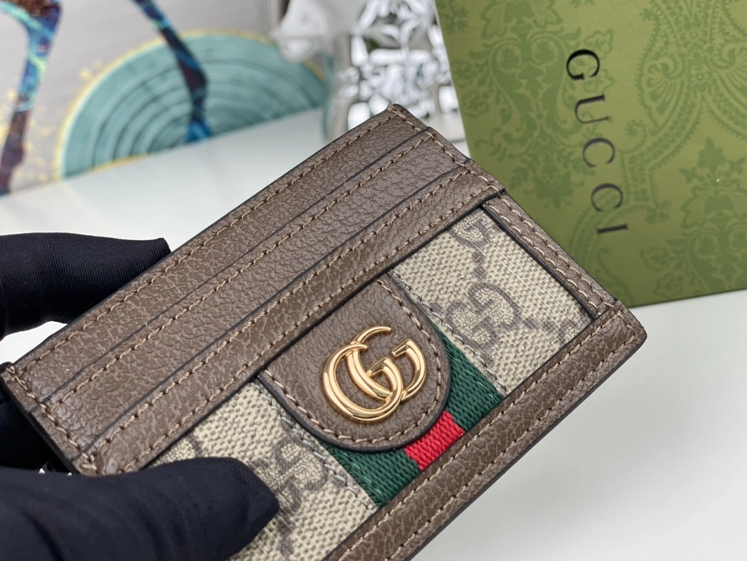 Gucci AAA Quality Card Case Reliable 7981