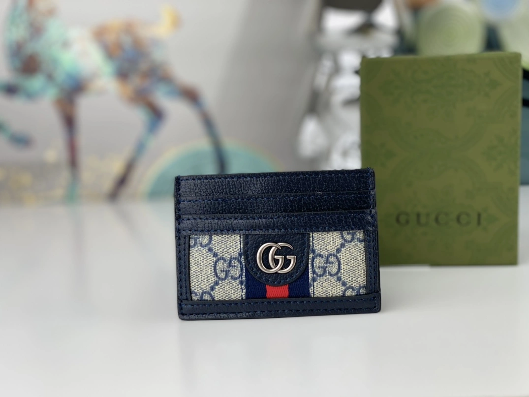 Gucci AAA Quality Card Case Sleek 1079