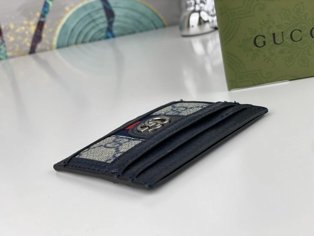 Gucci AAA Quality Card Case Sleek 1079