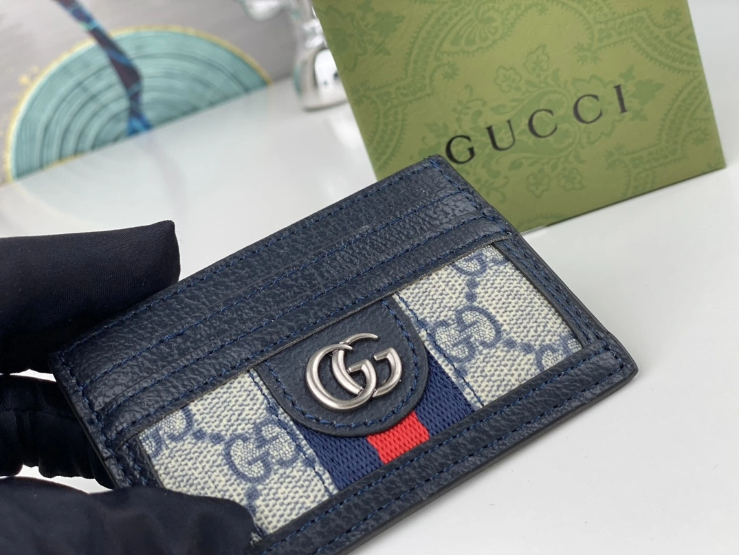 Gucci AAA Quality Card Case Sleek 1079