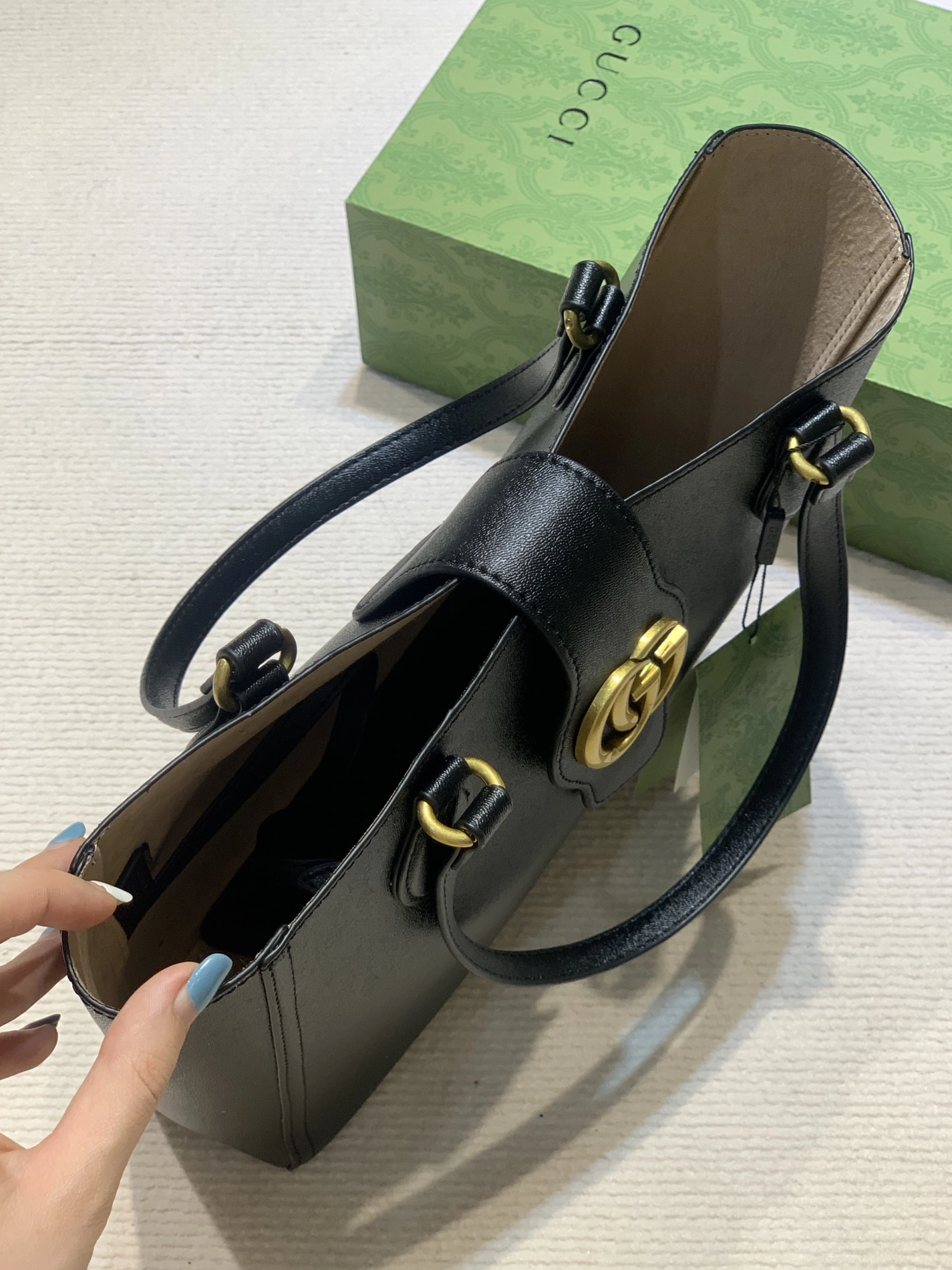 Gucci AAA Quality Handbags For Women Bold 9977