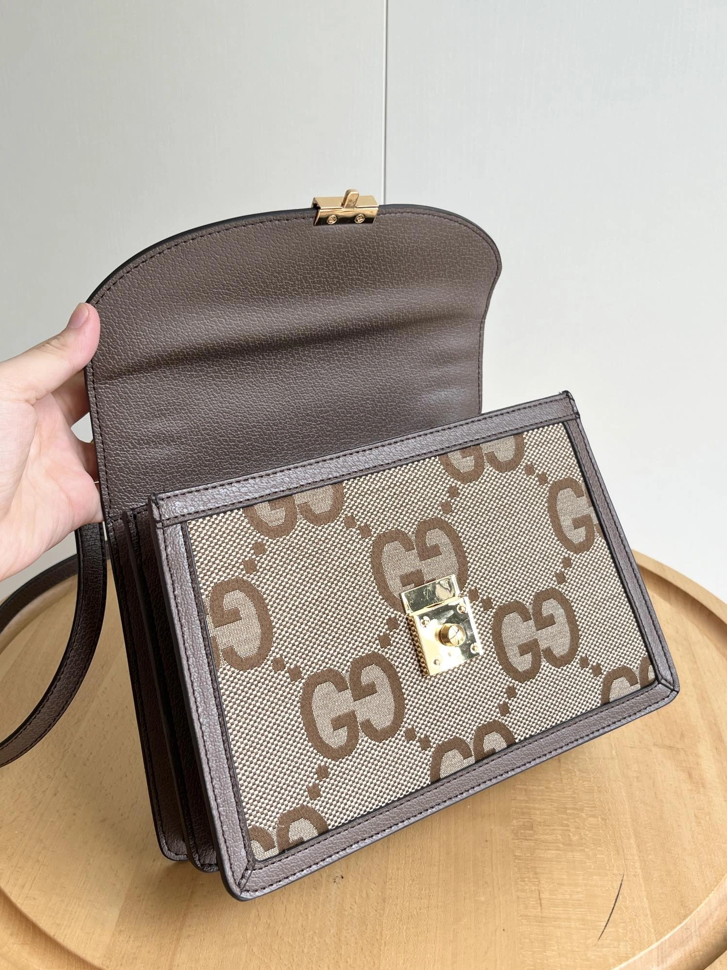 Gucci AAA Quality Handbags For Women Breathable 875
