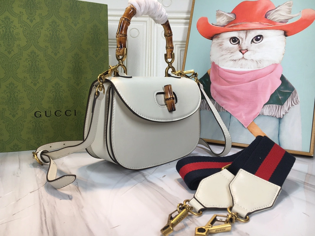 Gucci AAA Quality Handbags For Women Bright 6803